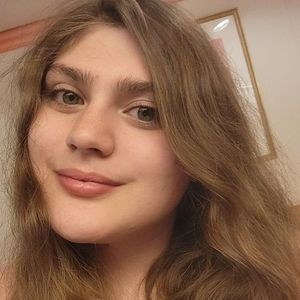 Meet your Posher, Evi